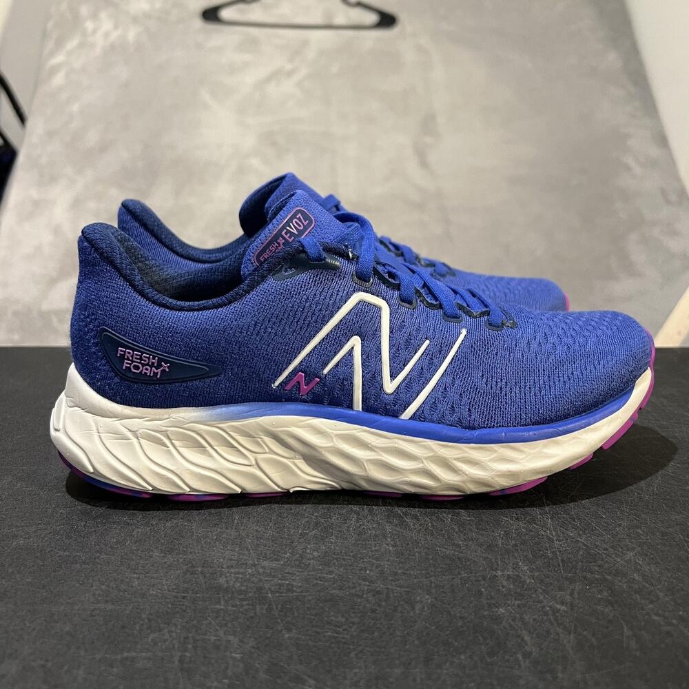 New Balance Fresh Foam EVOZ Running Shoes Womens 9 B Blue Cushioned Sneakers